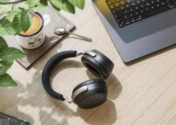 Sennheiser HDB 630 trådløse hovedtelefoner med BTD 700 USB-C Bluetooth-sender