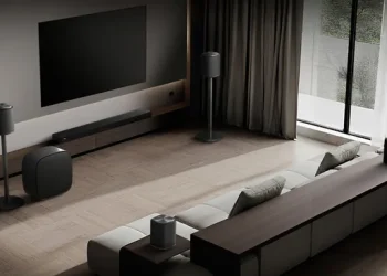 LG Dolby Atmos Flex Connect soundbarsystem med trådløse surroundhøjttalere