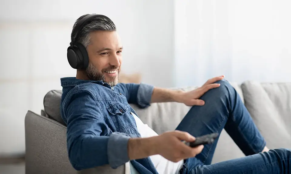 Sennheiser RS 275 trådløse TV-hovedtelefoner med BTA1 Auracast-transmitter