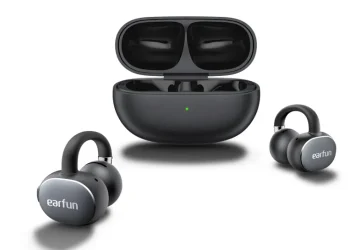 EarFun Clip 2 åbne trådløse earbuds i sort design