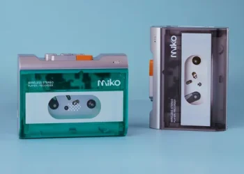 Gadhouse Miko kassetteafspiller med transparent design og Bluetooth
