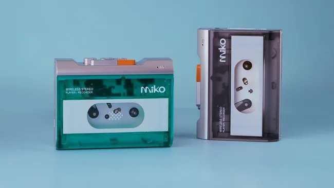 Gadhouse Miko kassetteafspiller med transparent design og Bluetooth