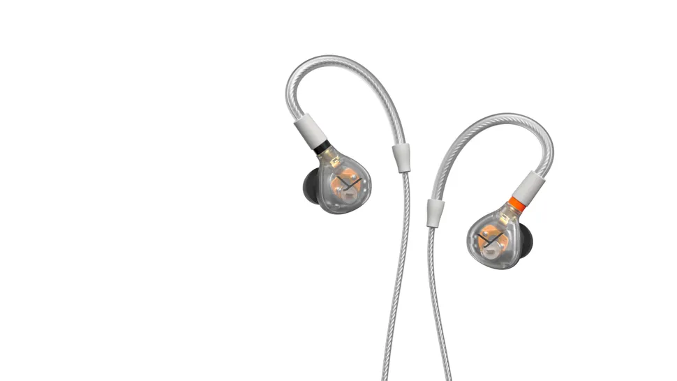 Beyerdynamic DT 30 IE kablede in-ear-monitorer på hvid baggrund.