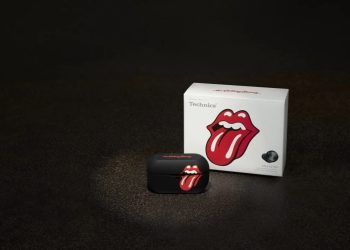 Technics EAH-AZ100 Rolling Stones Limited Edition med sort opladningsetui og eksklusivt beskyttelsesetui.