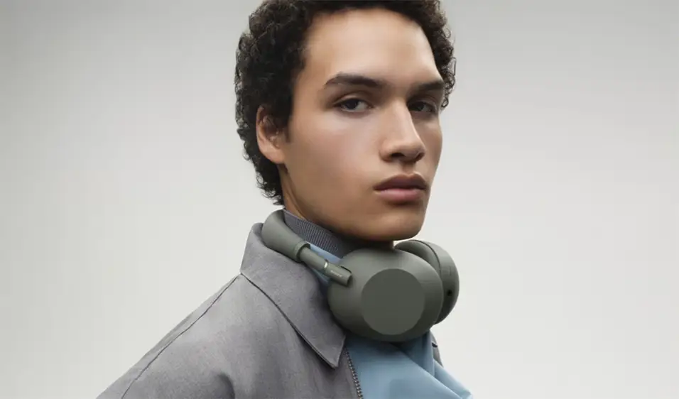 Sony WH-1000XM6 trådløse over-ear-hovedtelefoner i den nye farve Olive Gray.