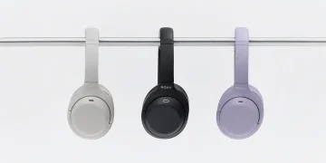 Sony WH-1000XM4C i tre forskellige farver